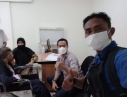 Bentuk Kepedulian : Wakil Ketua AWIB DPC Bekasi Raya Bawa Warga Ke RSUD Kabupaten Bekasi Bentuk Kepedulian : Wakil Ketua AWIB DPC Bekasi Raya Bawa Warga Ke RSUD Kabupaten Bekasi