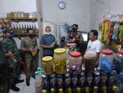 Polsek Warunggunung Polres Lebak dibantu Koramil dan Pol PP Kecamatan Melaksanakan Kegiatan Operasi Pekat Maung 2022 di Wilayah Kecamatan Warunggunung