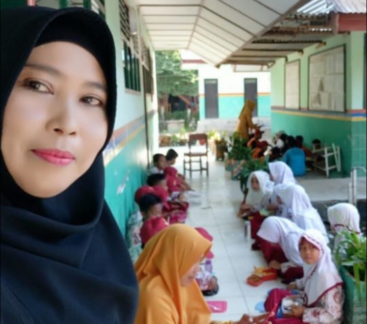 Siswa / Siswi UPTD SD Negeri 17 Barru Lakukan Persiapan Menyambut HUT RI Ke -77