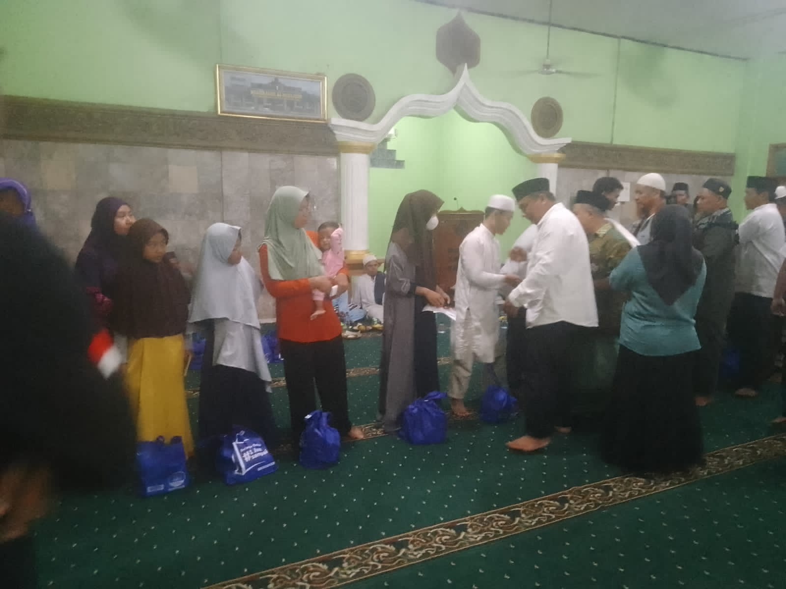 Berbagi Kebahagiaan Bersama Anak Anak Yatim Piatu