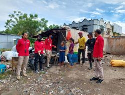 Bantu Warga Miskin, Sie Humas Polres Gowa Bagikan Tali Asih Ke Pemulung Bantu Warga Miskin, Sie Humas Polres Gowa Bagikan Tali Asih Ke Pemulung