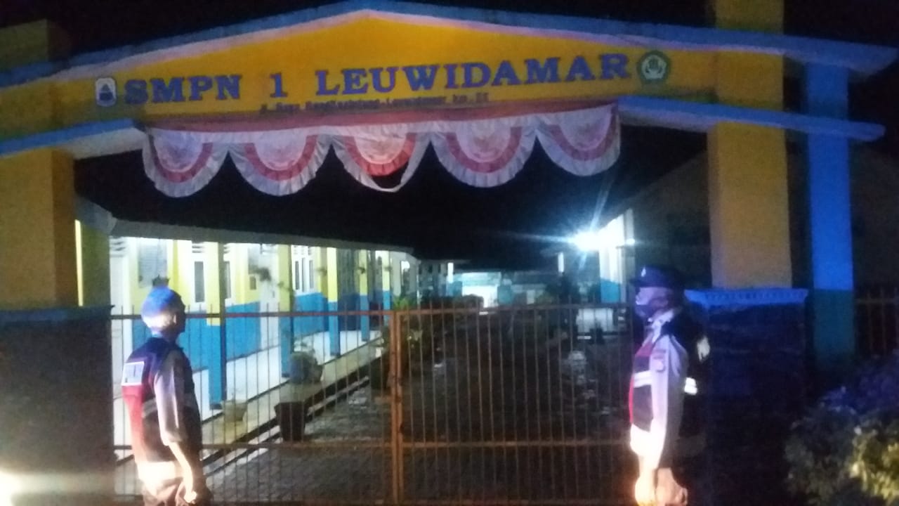 Cegah Kejahatan Polsek Leuwidamar Polres Lebak Rutin Lakukan Patroli Malam