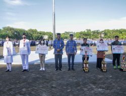 Pimpinan Upacara Peringatan Hari Sumpah Pemuda, Pj Sekda Tranggono Ajak Pemuda Tangani Stunting Pimpinan Upacara Peringatan Hari Sumpah Pemuda, Pj Sekda Tranggono Ajak Pemuda Tangani Stunting