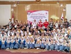 Aan Primadona Roza buka Pendidikan dan Pelatihan Palang Merah Remaja (PMR) Tingkat Wira PMI Way Kanan Aan Primadona Roza buka Pendidikan dan Pelatihan Palang Merah Remaja (PMR) Tingkat Wira PMI Way Kanan