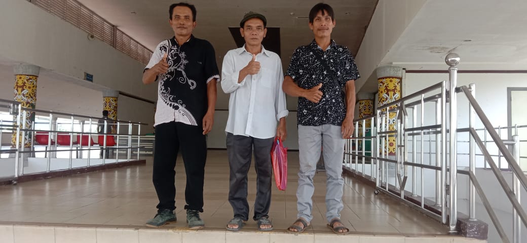 Diduga Gelapkan Siltap Dan Tunjangan,Kepala Desa Lomba Karya Tak Bayar Gaji Pegawai di Laporkan.