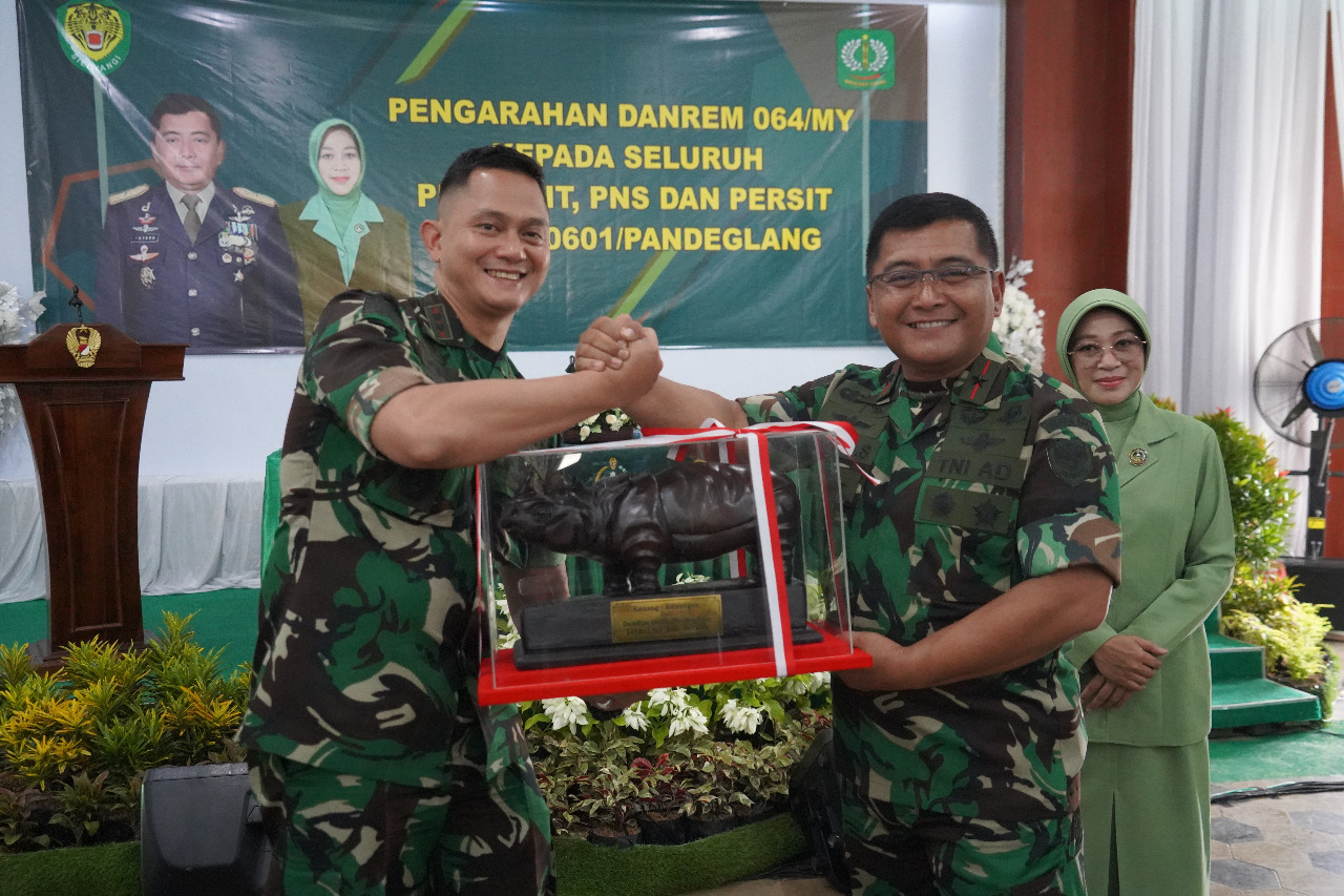 Danrem 064/MY Kunjungi Kodim 0601/Pandeglang TNI AD Harus Hadir Di Tengah Tengah Kesulitan Masyarakat