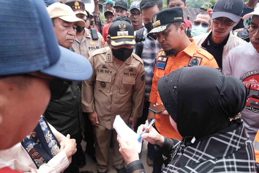 Bersama Mensos dan Gubernur Sulsel, Wabup Gowa Pantau Titik Longsor di Parangloe