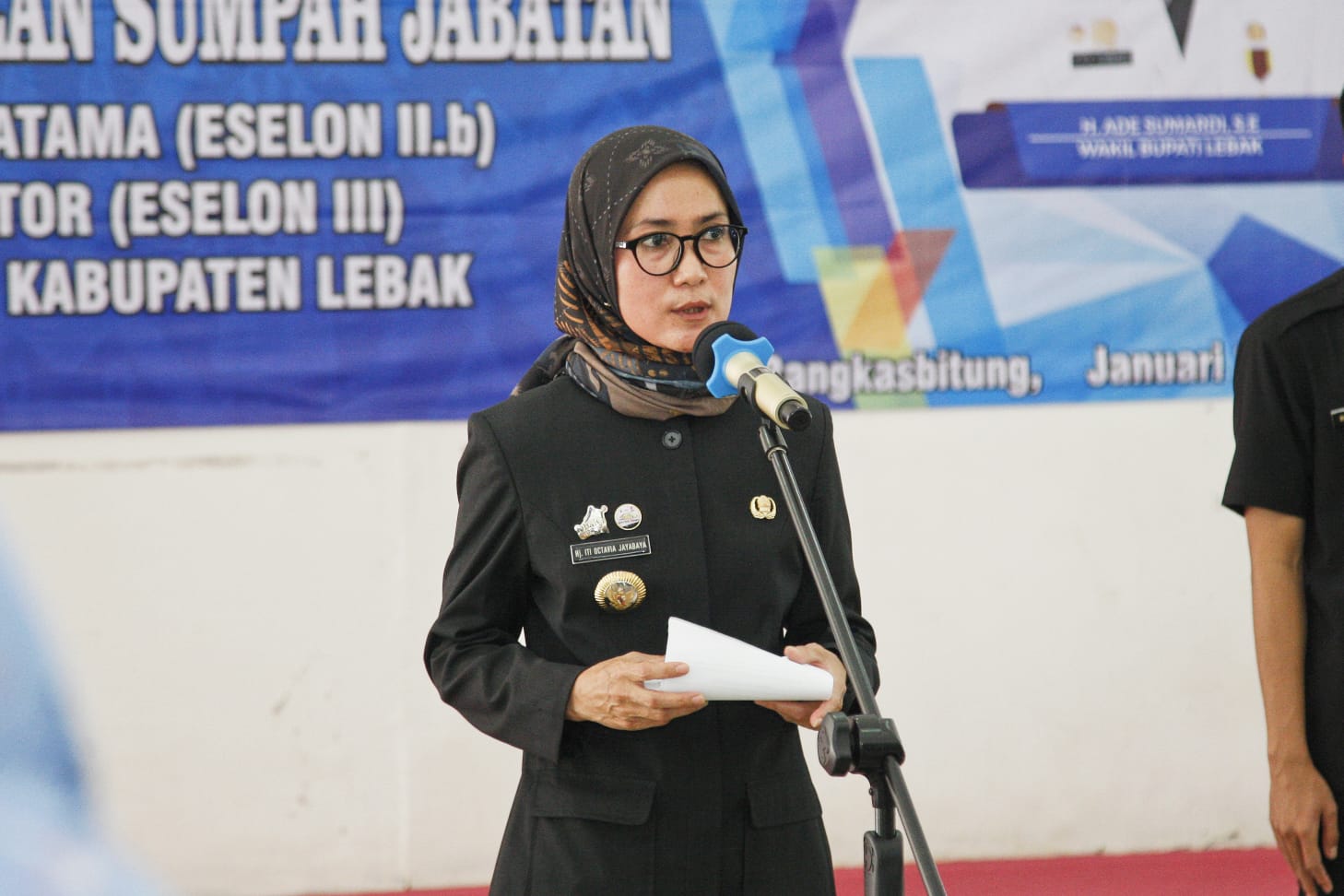 Lantik Pejabat Eselon II.b dan Eselon III, Bupati: Berikan Kontribusi Inovasi Baru