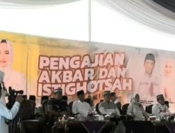 Ibu Wakil Gubernur dan Ketua Tim PKK Provinsi Lampung Hadiri Pengajian Akbar Bersama Ustadz Hilman Fauzi di Way Kanan
