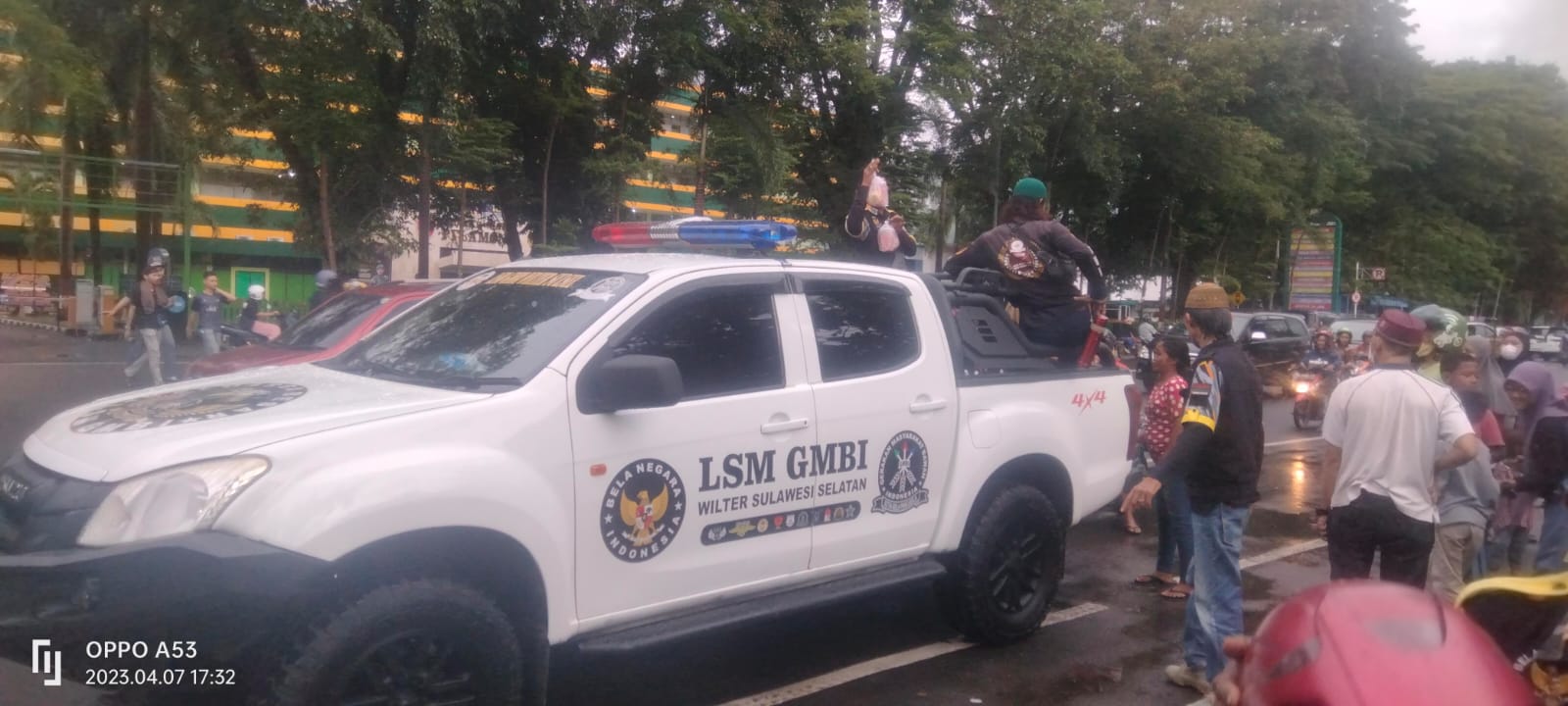 LSM GMBI WILTER Sulsel Distrik Makassar Serta Para Aktivis Berbagi Takjil