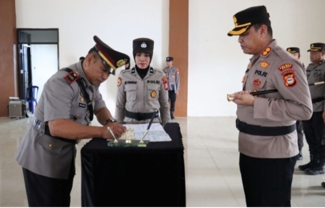 Polres Gowa menggelar upacara serah terima jabatan