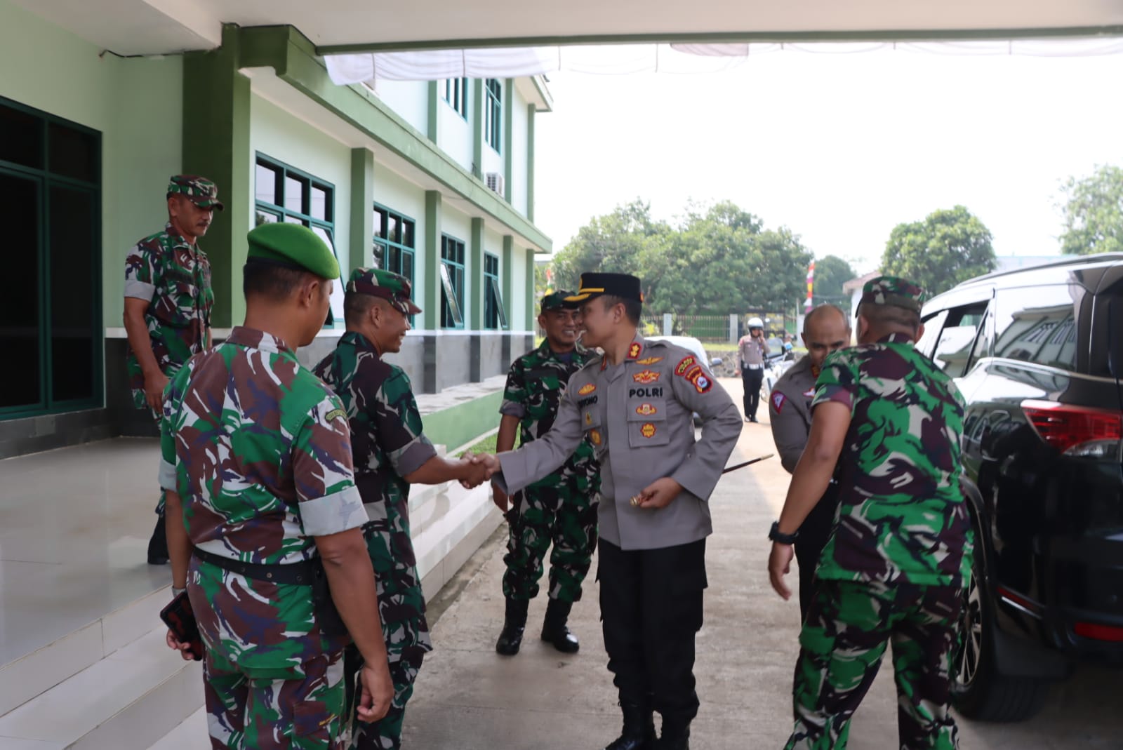 Perkuat Sinergitas dan Soliditas, Kapolres Lebak Silaturahmi dengan Dandodiklatpur Rindam III Siliwangi