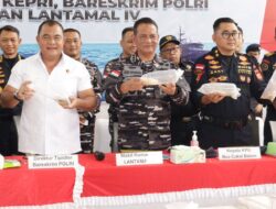 UPAYA PENYELUNDUPAN 237 RIBU BENIH BENING LOBSTER SENILAI 23,8 MILYAR RUPIAH BERHASIL DIGAGALKAN OLEH TIM GABUNGAN UPAYA PENYELUNDUPAN 237 RIBU BENIH BENING LOBSTER SENILAI 23,8 MILYAR RUPIAH BERHASIL DIGAGALKAN OLEH TIM GABUNGAN