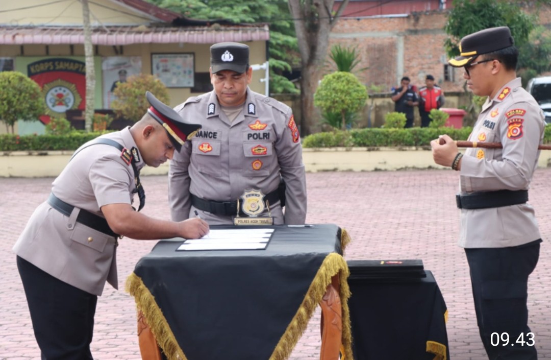 Kapolres Aceh Timur Pimpin Upacara Pelantikan Jabatan Kabag SDM dan Serah Terima Jabatan Kapolsek