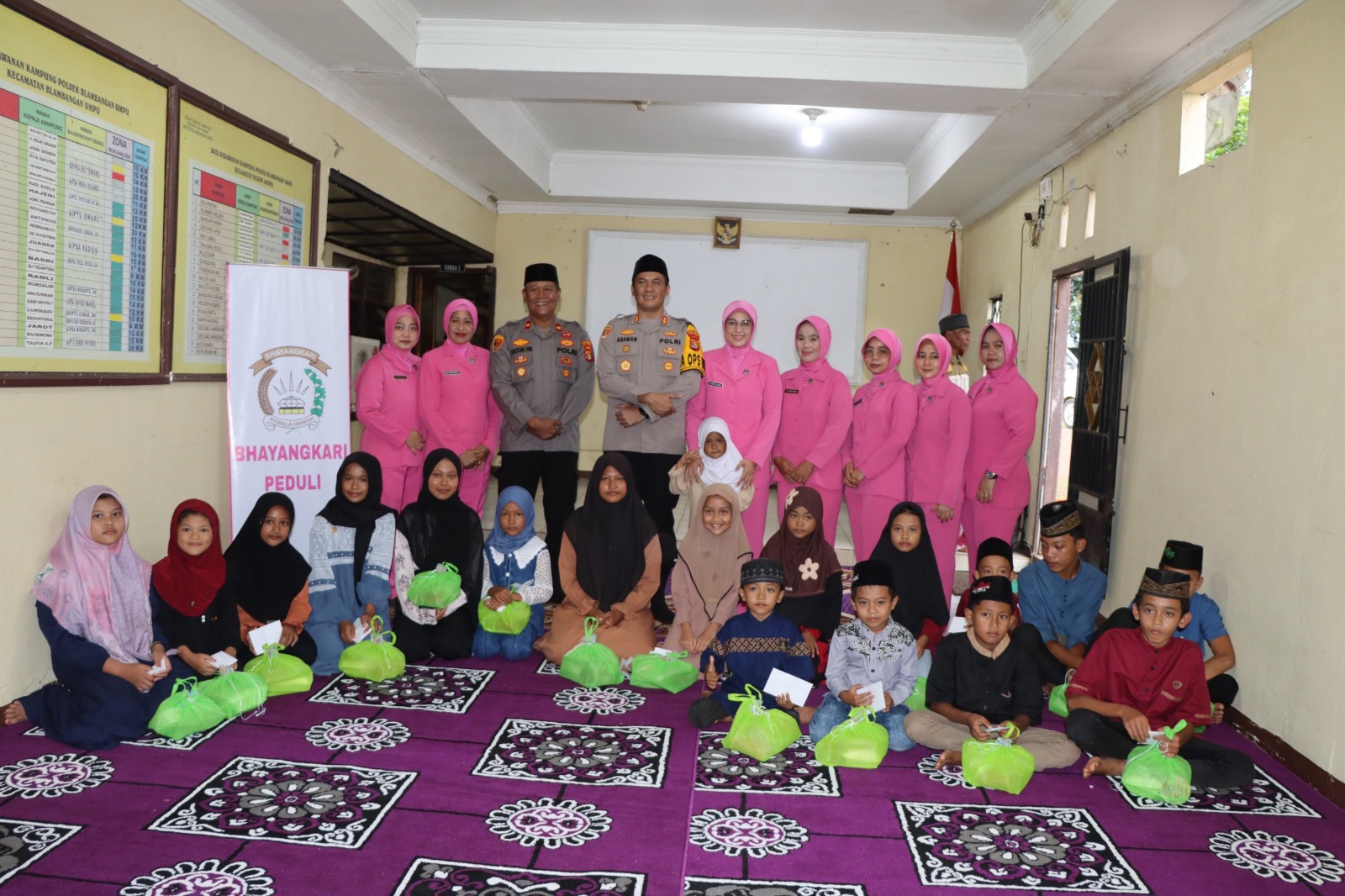 Polri Untuk Masyarakat, Kapolres Berikan Tali Asih Ke Anak Yatim di Polsek Blambangan Umpu