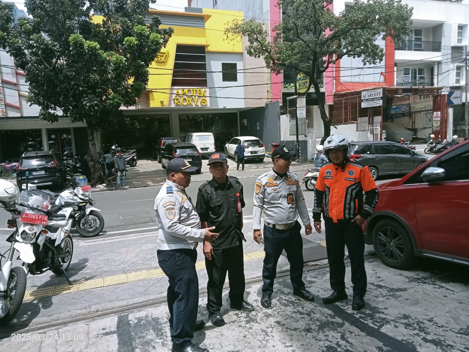 Gedung Velvet 76, di Tanjung Duren Diduga Lakukan parkir Ilegal Tak Berizin