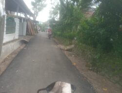 Warga Antusias Sambut Baik Peningkatan Jalan Hotmix di Desa kaduagung Barat