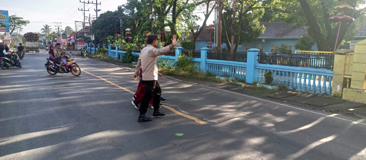 Antisipasi Laka Lantas, Polisi di Baradatu Lakukan Gatur Lalin