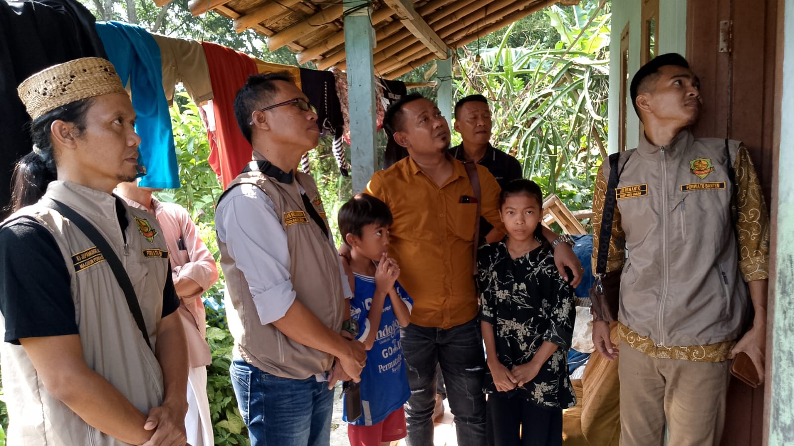 Forwatu Banten ‘Tantang’ Bupati Terpilih Serang Selesaikan Rumah Yatim dan Pemulung Keong di Jawilan