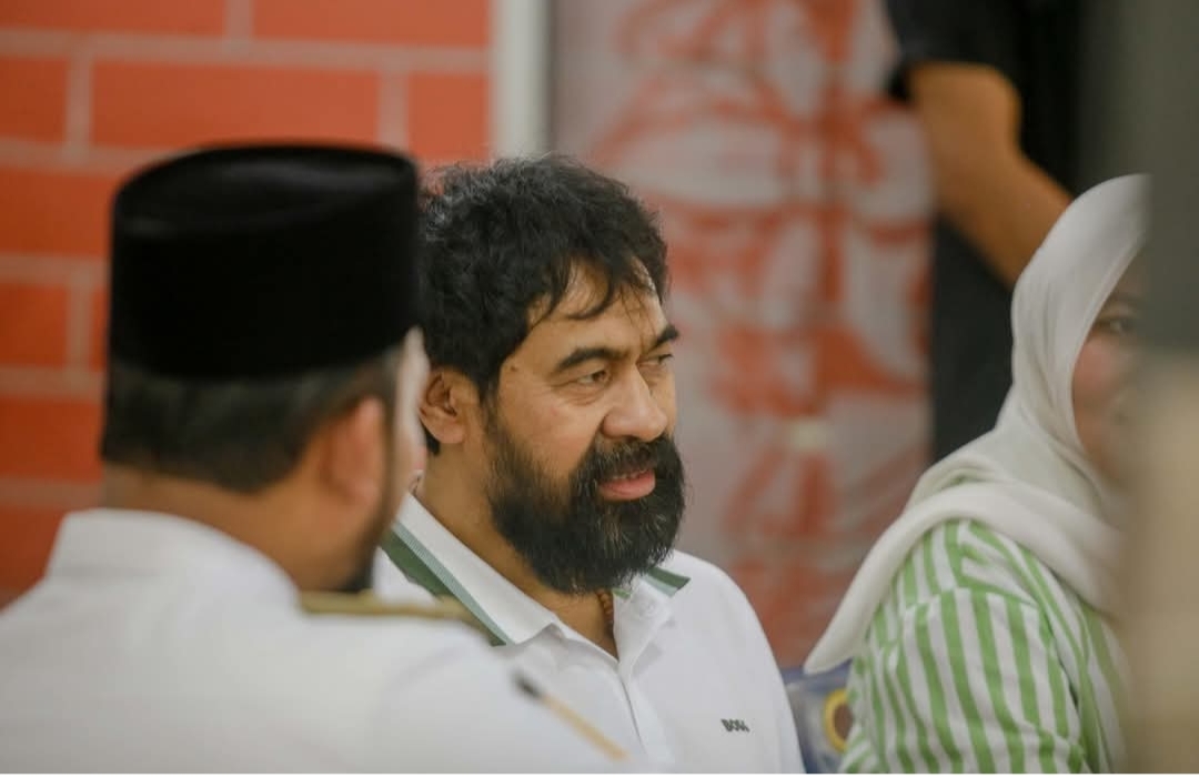 Tiba di Aceh, Mualem Disambut Bupati Al-Farlaky