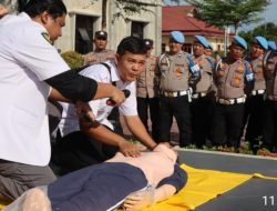 Usai Apel Pagi, Sidokkes Polres Aceh Timur Bekali Personel dengan Keterampilan Tangani Kondisi Darurat Usai Apel Pagi, Sidokkes Polres Aceh Timur Bekali Personel dengan Keterampilan Tangani Kondisi Darurat