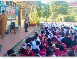 Polsanak, Anggota Polsek Idi Rayeuk Imbau Murid SD Menggunakan Sepeda Listrik di Jalan Raya Polsanak, Anggota Polsek Idi Rayeuk Imbau Murid SD Menggunakan Sepeda Listrik di Jalan Raya
