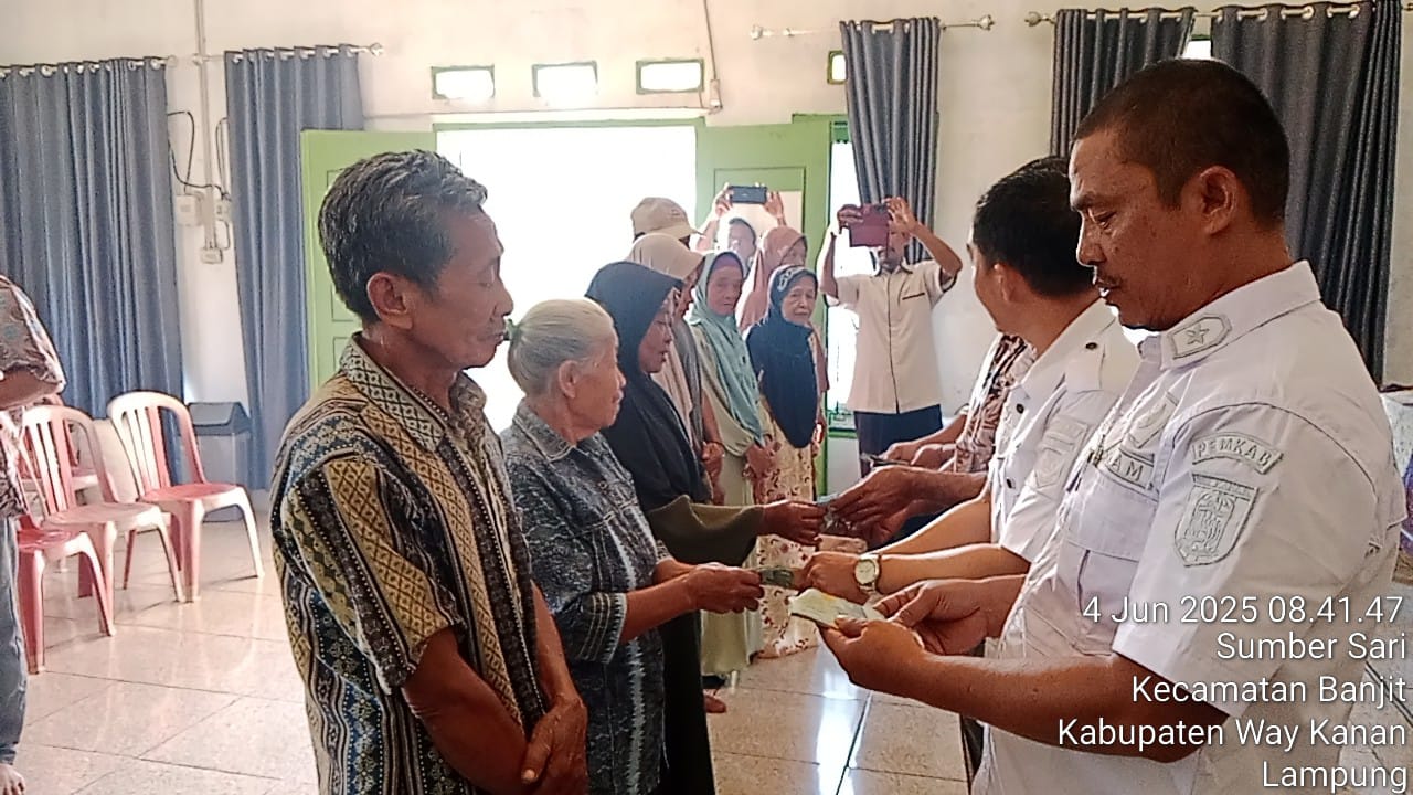 Kampung Sumber Sari Salurkan BLT-DD untuk 9 KPM