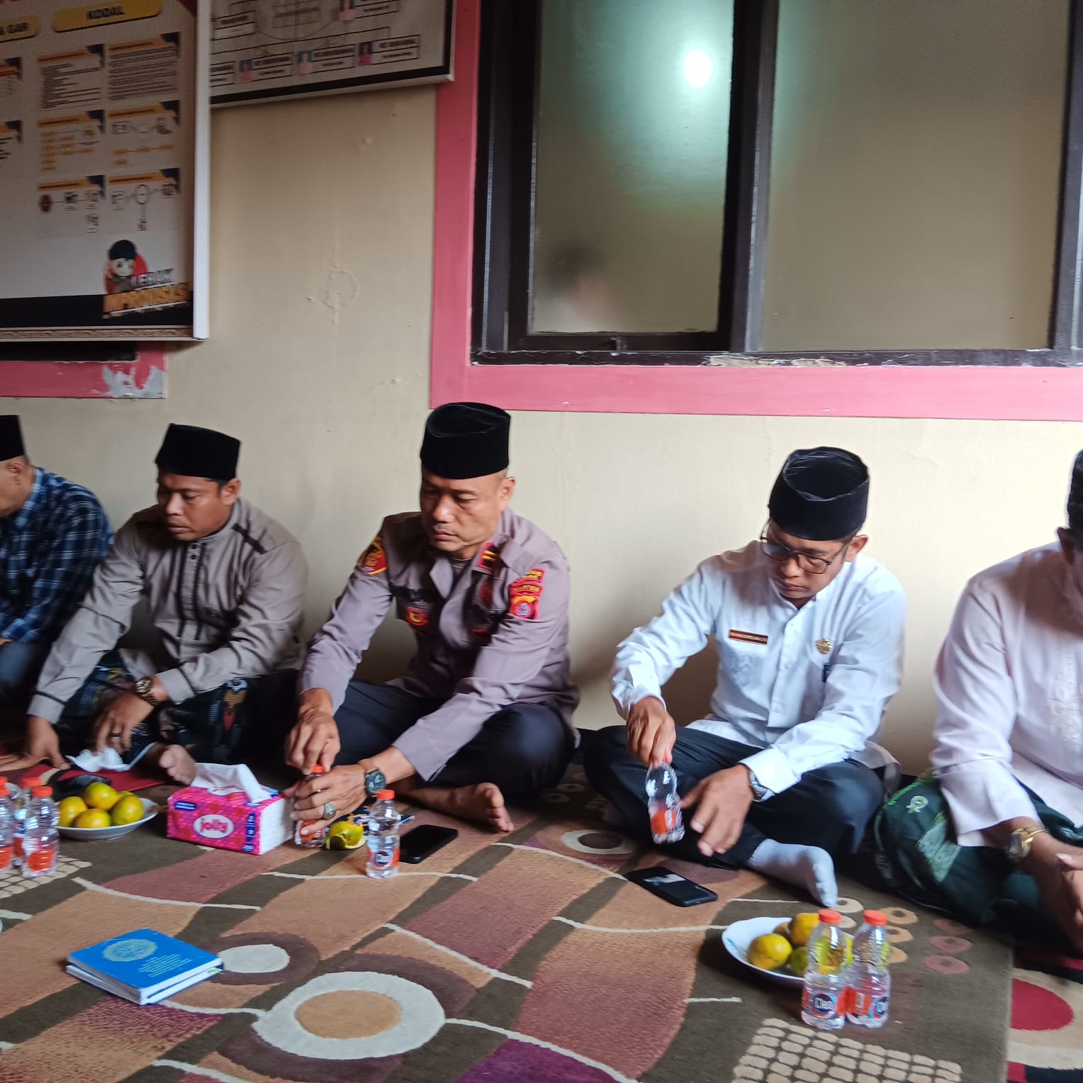 Jalin Silaturahmi Sekaligus Tingkatkan Iman Dan Taqwa: Polsek Cikulur Polres Lebak Gelar Giat Yasinan