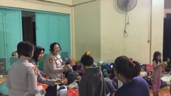 Ditpamobvit Polda Metro Jaya Salurkan 300 Paket Makanan Untuk Warga Terdampak Banjir Di Makasar Jaktim