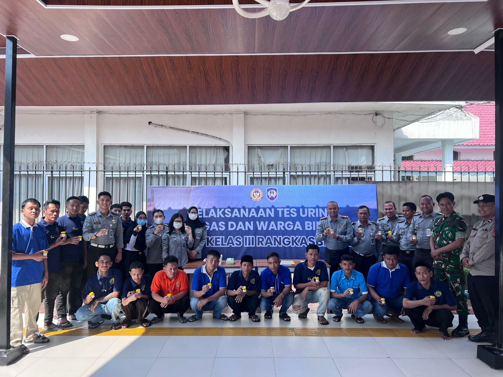 Konsisten Cegah Narkoba, Petugas dan WBP Lapas Rangkasbitung Jalani Tes Urine