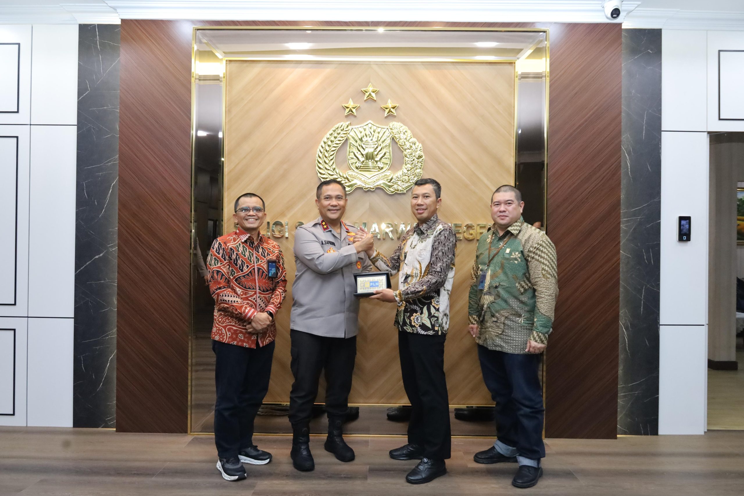 KAPOLDA KEPRI TERIMA KUNJUNGAN GENERAL MANAGER PLN RIAU-KEPRI