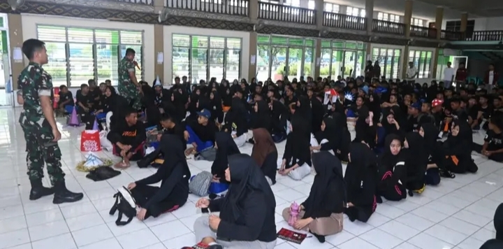Lanud Sultan Hasanuddin Tanamkan Pendidikan Karakter kepada Siswa SMK Darussalam Makassar
