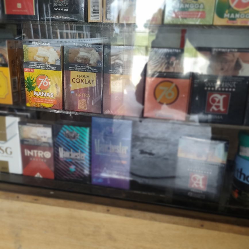 Keseriusan dan keberanian Aph di pertanyakan terhadap maraknya peredaran rokok-rokok tanpa pita cukai