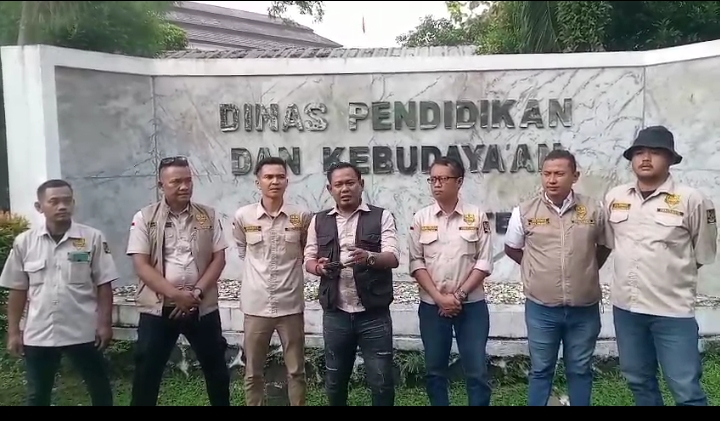 Gagal Bertemu Kadis Pendidikan dan Ketua DPW PKS Banten, Forwatu Banten Gelar Pernyataan Sikap Soal SPMB 2025