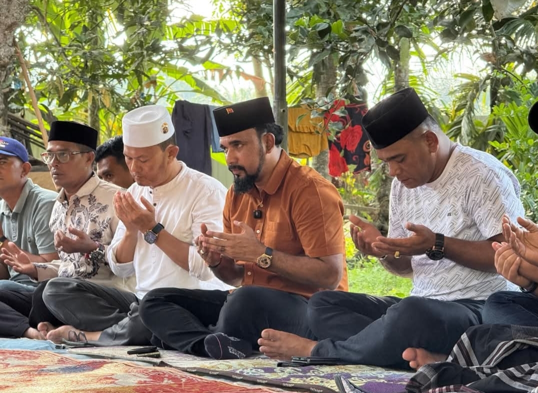 Tangis Haru Sambut Kedatangan Bupati Aceh Timur ke Rumah Duka Siswa Korban Tersengat Listrik