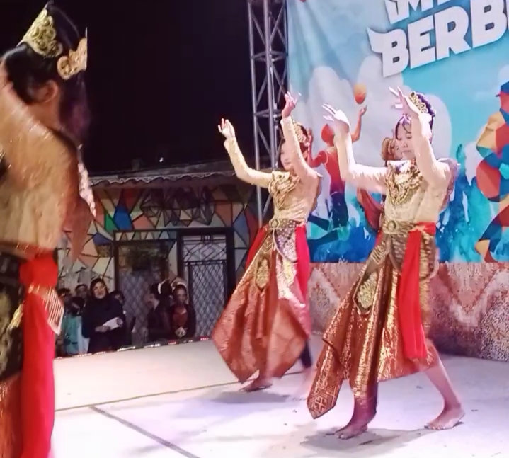 Tarian yang dibawakan oleh kreativitas anak-anak usia pelajar. (dok. Star7Tv/Foto/Roni)