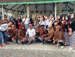 Keseruan Karnaval Di Desa Glundengan PJ. Kepala Desa Glundengan Tampil Luar Biasa 