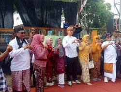 Semarak HUT RI ke-80, Pemdes Mangaran menggelar Karnaval Budaya Sangat Meriah