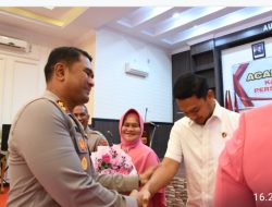 Kapolres Aceh Timur Lepas Personel Yang Purna dan Pindah Tugas Kapolres Aceh Timur Lepas Personel Yang Purna dan Pindah Tugas