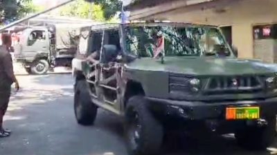 TNI Bersenjata Lengkap Turun Jaga Kondusifitas di DPRD Depok