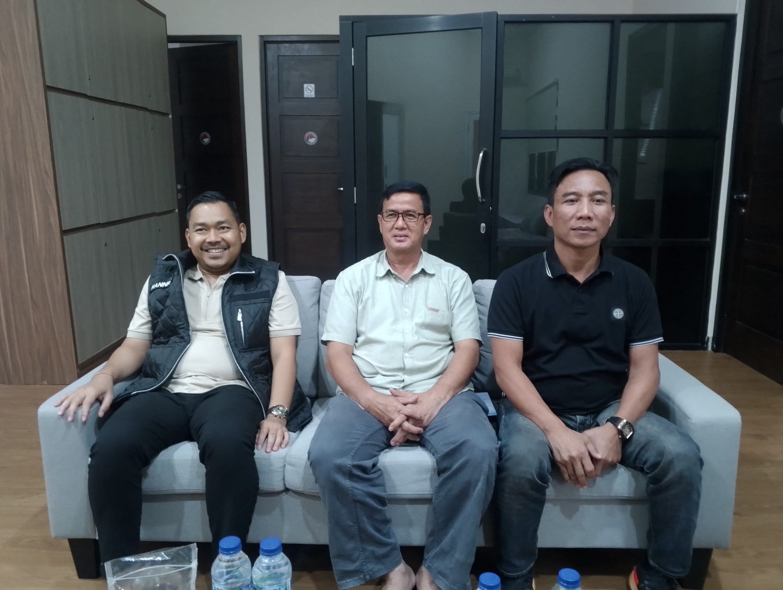 Satnarkoba Polrestro Bekasi Bantah Pembiaran Terhadap Toko Obat Keras. Kasat: Tunjukkan Tempatnya, Pasti Kami Tindak