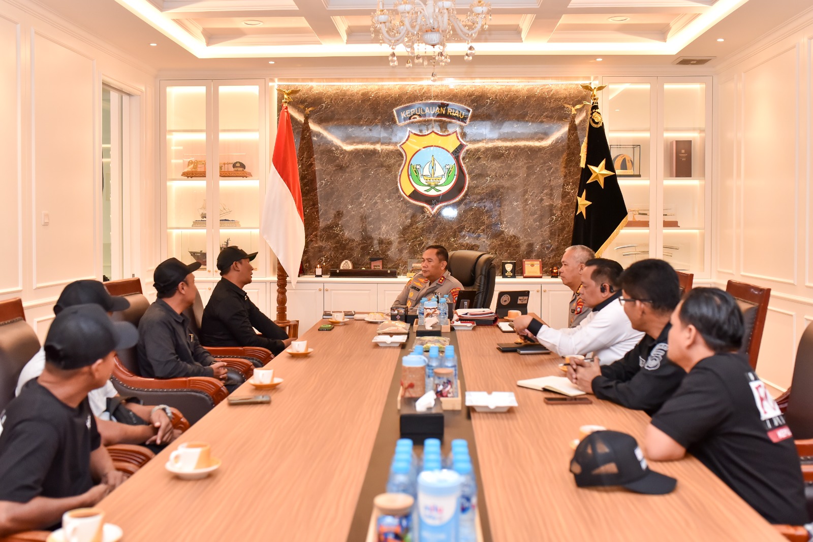 KAPOLDA KEPRI TERIMA AUDIENSI KETUA PEWARTA FOTO INDONESIA (PFI) PROVINSI KEPULAUAN RIAU