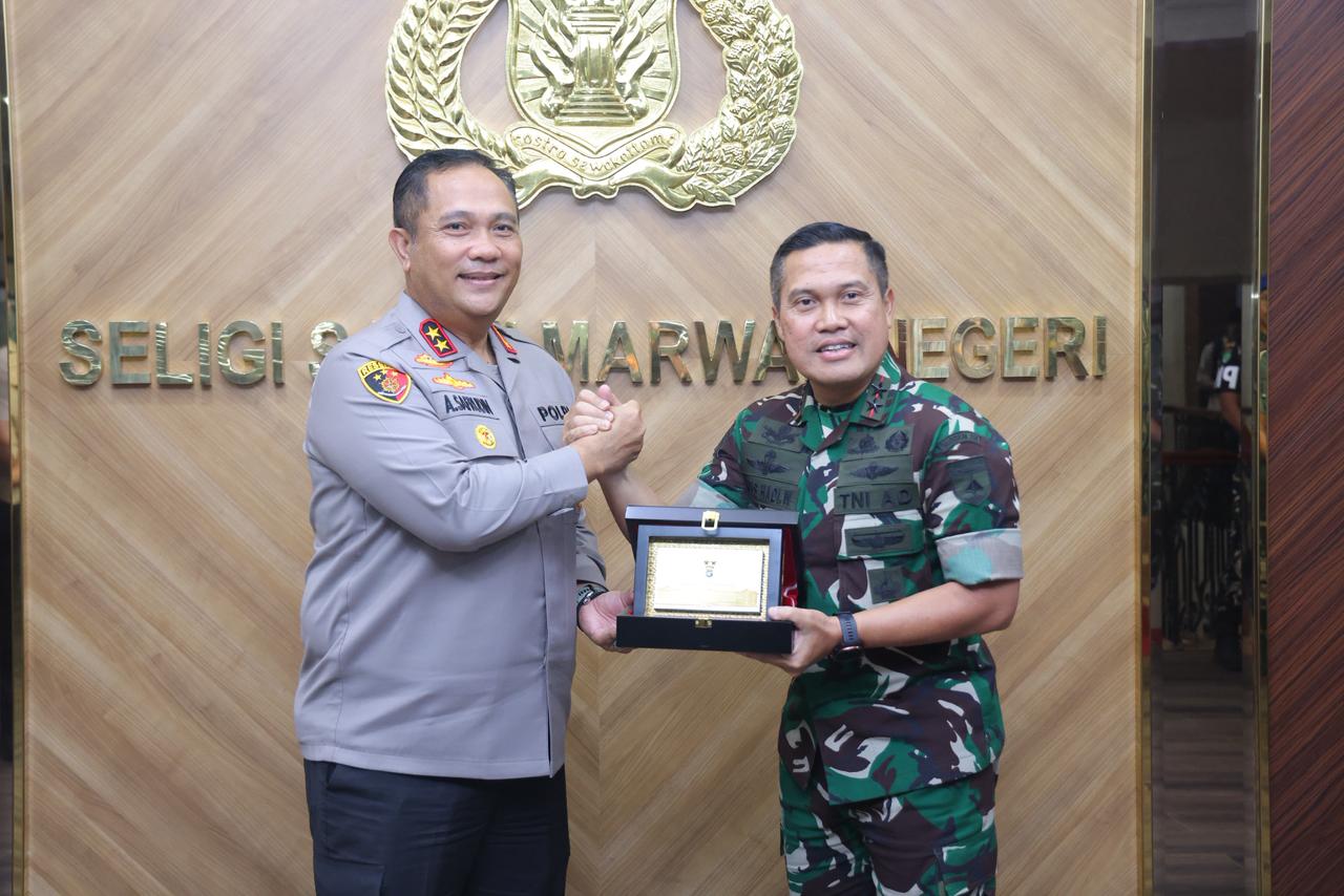 POLDA KEPRI TERIMA KUNJUNGAN KERJA PANGDAM XIX/TANJUNGPURA, PERKUAT SINERGI TNI–POLRI DALAM MENJAGA STABILITAS KAMTIBMAS