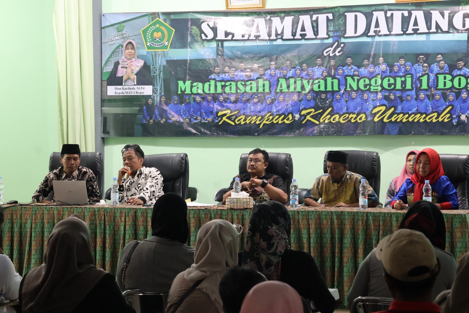 Sesi momen berlangsung pada kegiatan upgrading dan pendampingan Komite sekolah.