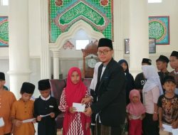 Pengajian Bulanan dan Santunan Yatim di Kampung Beluwen Penuhi Masjid Jami Al-Ikhlas