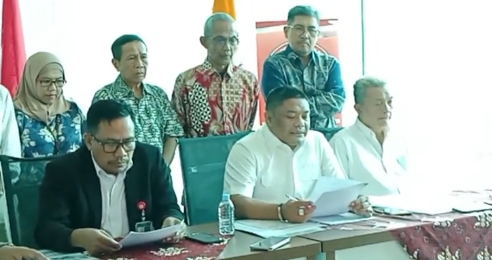 Andi Tatang: STIHP Pelopor Bangsa Seret dua Selebritas Atas Dugaan Ijazah Palsu