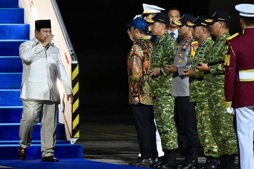 Presiden Prabowo Tiba di Tanah Air Usai Tuntaskan Rangkaian KTT APEC 2025 di Republik Korea