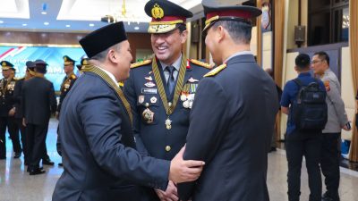 KEPALA BNN RI RAIH TANDA KEHORMATAN BINTANG BHAYANGKARA PRATAMA DARI KAPOLRI KEPALA BNN RI RAIH TANDA KEHORMATAN BINTANG BHAYANGKARA PRATAMA DARI KAPOLRI