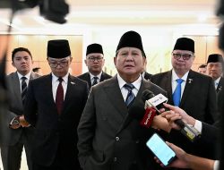 Di Tengah Kunjungan Kenegaraan, Presiden Prabowo Diskusi Hangat dengan Mantan PM Paul Keating