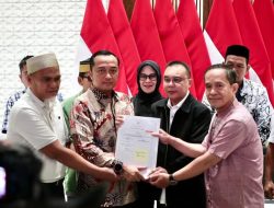 Gunakan Hak Rehabilitasi, Presiden Prabowo Pulihkan Nama Baik Dua Guru di Luwu Utara